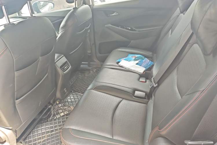 Used Chevrolet Orlando 2020 Light Hybrid Redline 530T Automatic Enjoyment Edition (5+2 Models) Left Rear Seat