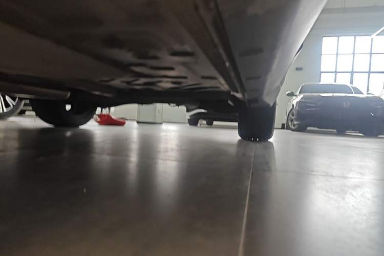 Used Chevrolet Orlando 2020 Light Hybrid Redline 530T Automatic Enjoyment Edition (5+2 Models) Left Side Sill