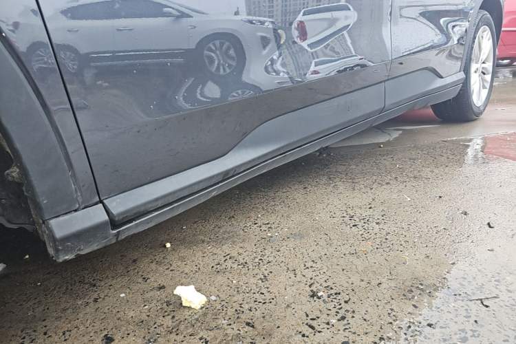 Used Chevrolet Orlando 2020 Mild Hybrid 530T Automatic Enjoyment Edition (5+2 Models) Left Side Sill