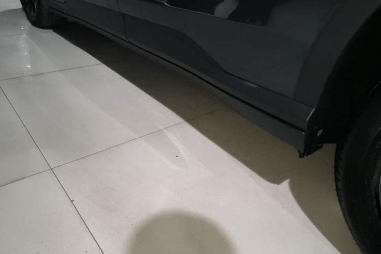 Used Chevrolet Orlando 2020 Light Hybrid Redline 530T Automatic Enjoyment Edition (5+2 Models) Left Side Sill