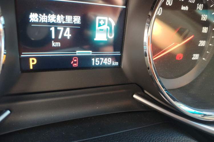 Used Chevrolet Orlando 2020 Light Hybrid Redline 530T Automatic Enjoyment Edition (5+2 Models) Odometer Close Up