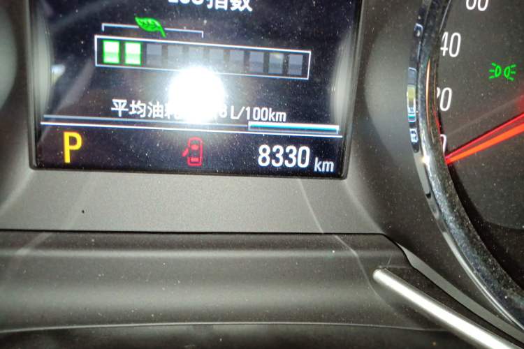 Used Chevrolet Orlando 2020 Light Hybrid Redline 530T Automatic Enjoyment Edition (5+2 Models) Odometer Close Up