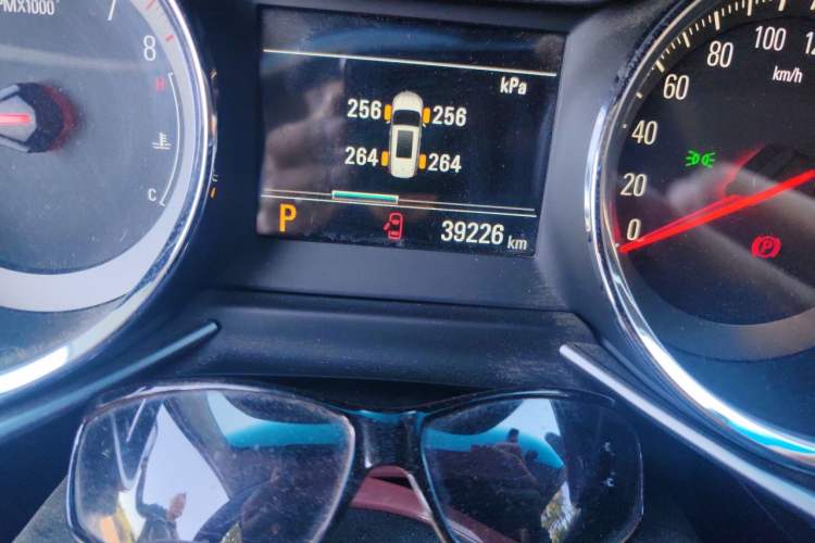 Used Chevrolet Orlando 2020 Light Hybrid Redline 530T Automatic Zhaoxiang Edition (5+2 Models) Odometer Close Up
