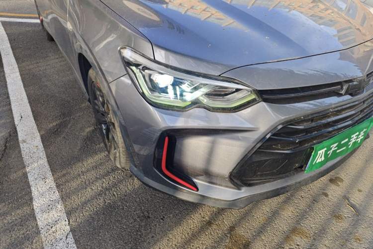 Used Chevrolet Orlando 2020 Light Hybrid Redline 530T Automatic Zhaoxiang Edition (5+2 Models) Right Front Headlight