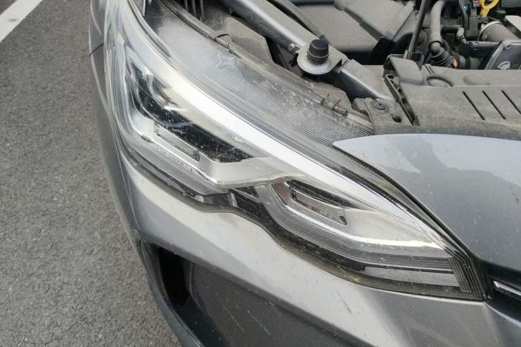 Used Chevrolet Orlando 2020 Mild Hybrid 530T Automatic Enjoyment Edition (5+2 Models) Right Front Headlight