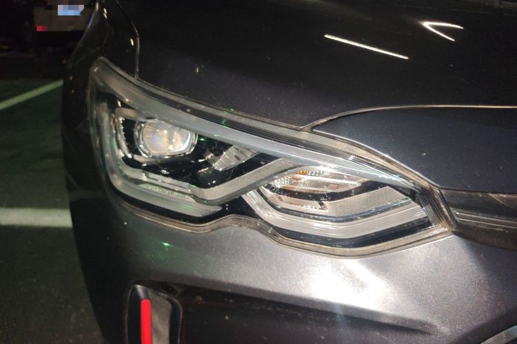 Used Chevrolet Orlando 2020 Light Hybrid Redline 530T Automatic Enjoyment Edition (5+2 Models) Right Front Headlight