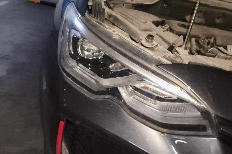 Used Chevrolet Orlando 2020 Light Hybrid Redline 530T Automatic Zhaoxiang Edition (5+2 Models) Right Front Headlight