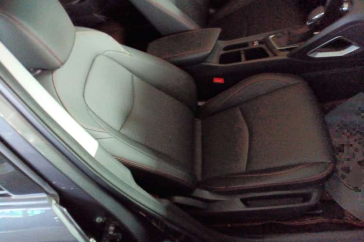 Used Chevrolet Orlando 2020 Light Hybrid Redline 530T Automatic Enjoyment Edition (5+2 Models) Right Front Seat