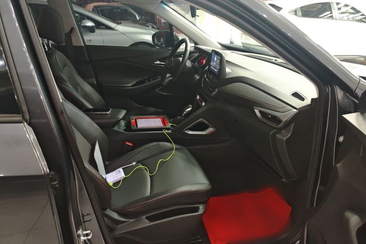 Used Chevrolet Orlando 2020 Light Hybrid Redline 530T Automatic Enjoyment Edition (5+2 Models) Right Front Seat