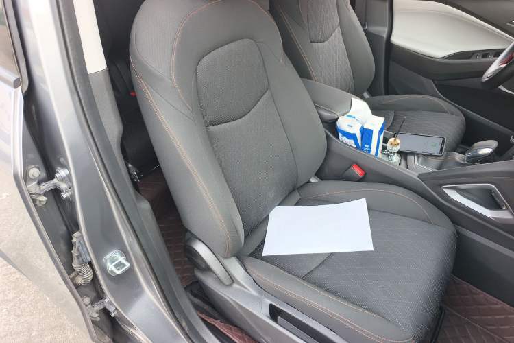 Used Chevrolet Orlando 2020 Mild Hybrid 530T Automatic Enjoyment Edition (5+2 Models) Right Front Seat