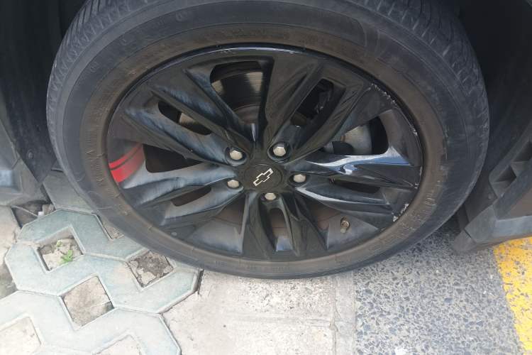 Used Chevrolet Orlando 2020 Light Hybrid Redline 530T Automatic Enjoyment Edition (5+2 Models) Right Front Wheel Hub