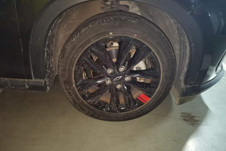Used Chevrolet Orlando 2020 Light Hybrid Redline 530T Automatic Enjoyment Edition (5+2 Models) Right Front Wheel Hub