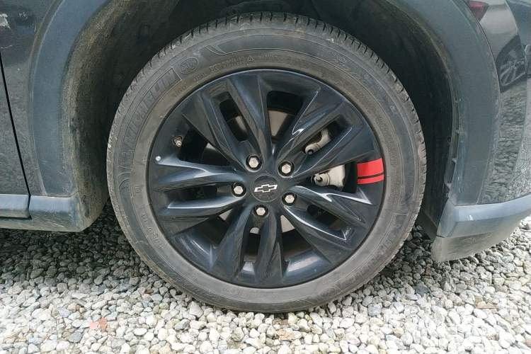 Used Chevrolet Orlando 2020 Light Hybrid Redline 530T Automatic Enjoyment Edition (5+2 Models) Right Front Wheel Hub