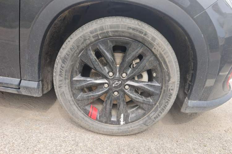 Used Chevrolet Orlando 2020 Light Hybrid Redline 530T Automatic Enjoyment Edition (5+2 Models) Right Front Wheel Hub