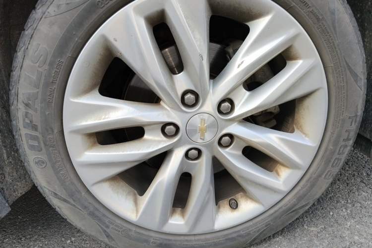 Used Chevrolet Orlando 2020 Mild Hybrid 530T Automatic Enjoyment Edition (5+2 Models) Right Front Wheel Hub