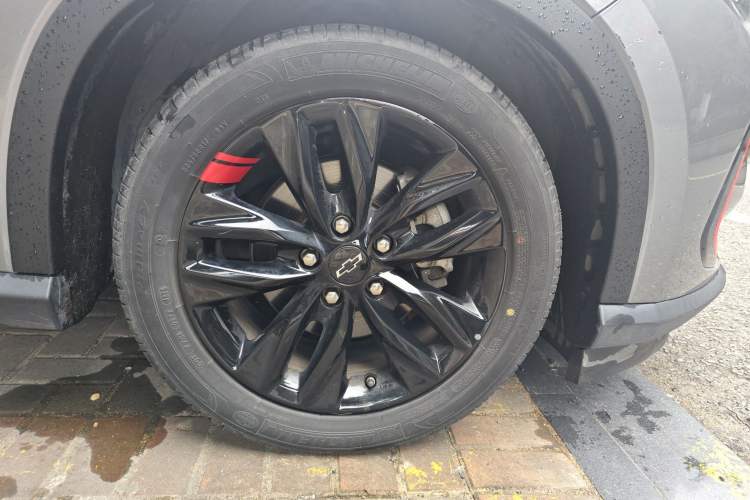 Used Chevrolet Orlando 2020 Light Hybrid Redline 530T Automatic Enjoyment Edition (5+2 Models) Right Front Wheel Hub