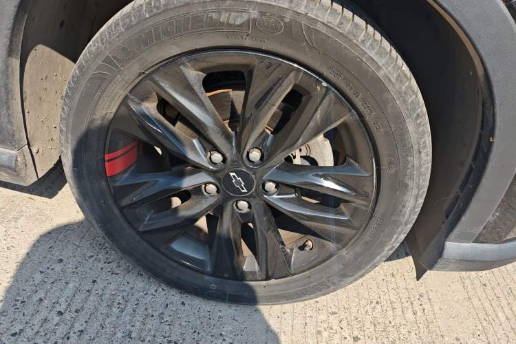 Used Chevrolet Orlando 2020 Light Hybrid Redline 530T Automatic Enjoyment Edition (5+2 Models) Right Front Wheel Hub