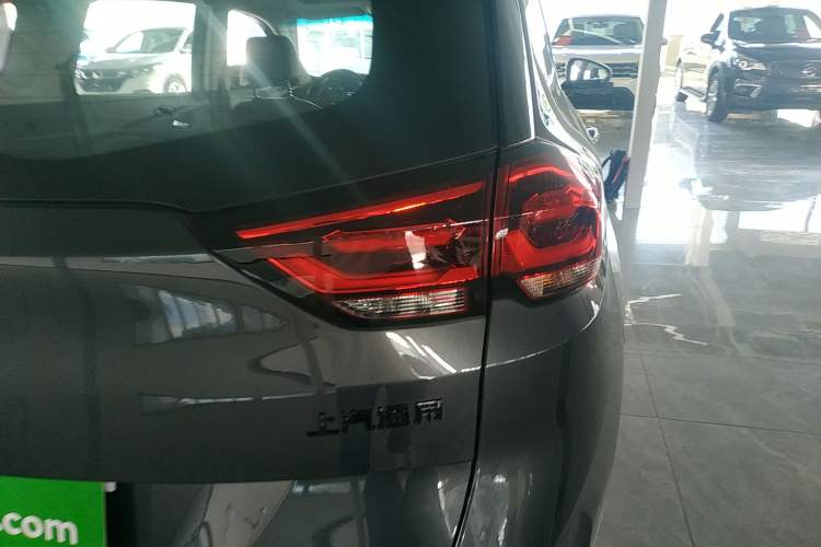 Used Chevrolet Orlando 2020 Light Hybrid Redline 530T Automatic Enjoyment Edition (5+2 Models) Right Rear Taillight
