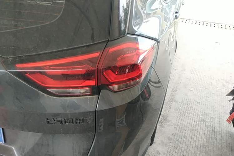 Used Chevrolet Orlando 2020 Light Hybrid Redline 530T Automatic Enjoyment Edition (5+2 Models) Right Rear Taillight