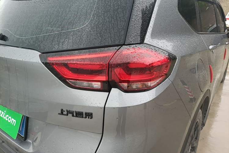 Used Chevrolet Orlando 2020 Light Hybrid Redline 530T Automatic Enjoyment Edition (5+2 Models) Right Rear Taillight