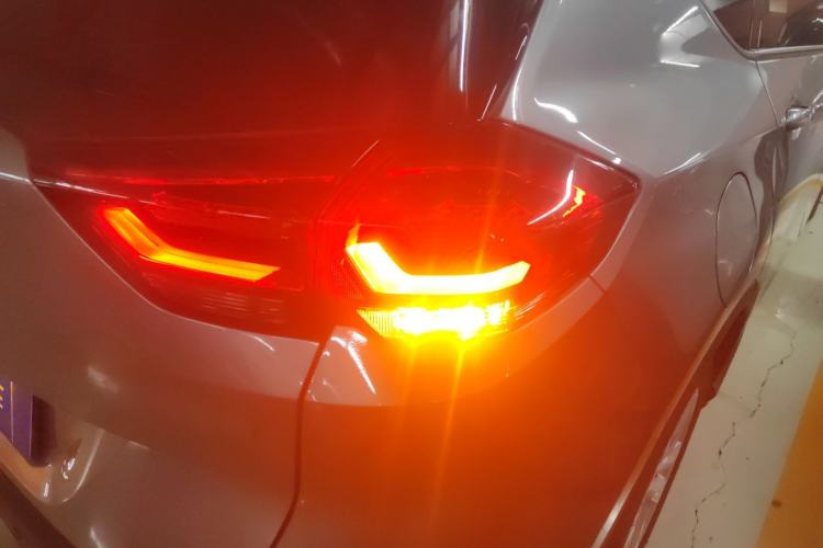 Used Chevrolet Orlando 2020 Mild Hybrid 530T Automatic Enjoyment Edition (5+2 Models) Right Rear Taillight