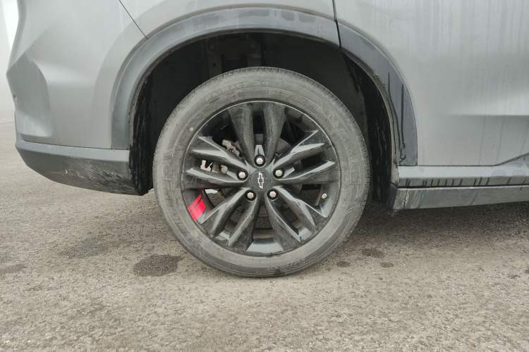 Used Chevrolet Orlando 2020 Light Hybrid Redline 530T Automatic Enjoyment Edition (5+2 Models) Right Rear Wheel Hub