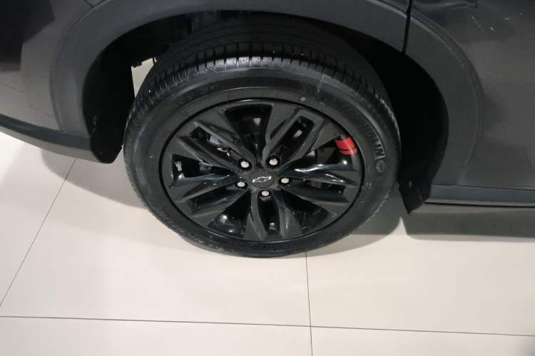 Used Chevrolet Orlando 2020 Light Hybrid Redline 530T Automatic Enjoyment Edition (5+2 Models) Right Rear Wheel Hub