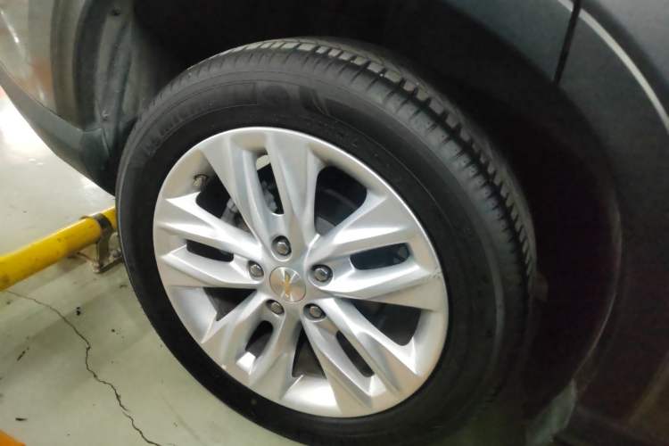 Used Chevrolet Orlando 2020 Mild Hybrid 530T Automatic Enjoyment Edition (5+2 Models) Right Rear Wheel Hub