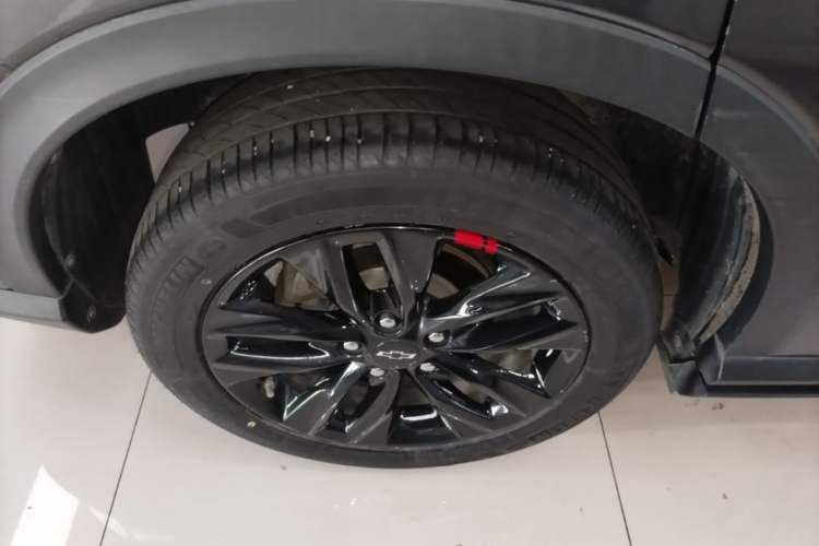 Used Chevrolet Orlando 2020 Light Hybrid Redline 530T Automatic Enjoyment Edition (5+2 Models) Right Rear Wheel Hub
