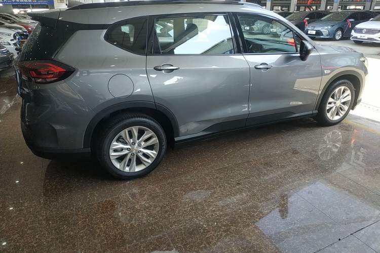 Used Chevrolet Orlando 2020 Mild Hybrid 530T Automatic Enjoyment Edition (5+2 Models) Right Side