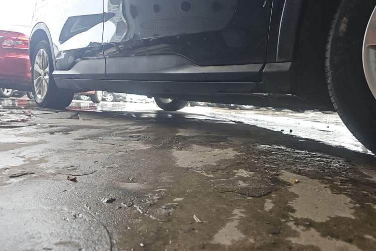 Used Chevrolet Orlando 2020 Mild Hybrid 530T Automatic Enjoyment Edition (5+2 Models) Right Side Sill