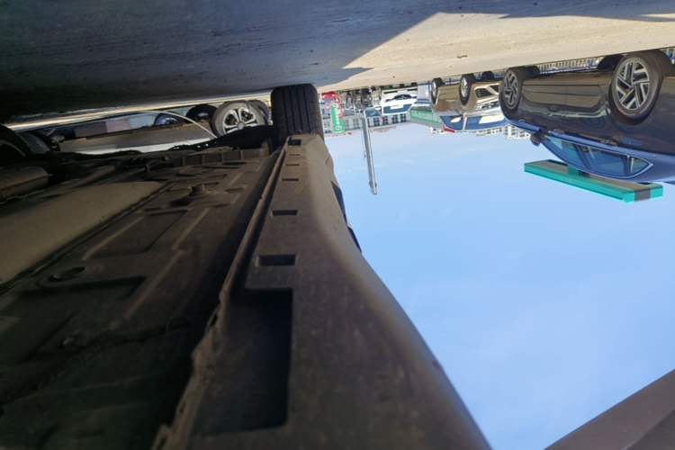 Used Chevrolet Orlando 2020 Light Hybrid Redline 530T Automatic Enjoyment Edition (5+2 Models) Right Side Sill