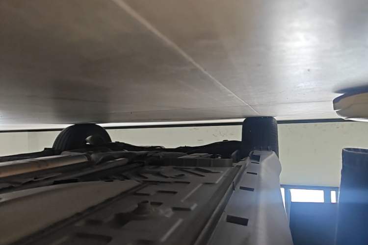 Used Chevrolet Orlando 2020 Light Hybrid Redline 530T Automatic Enjoyment Edition (5+2 Models) Right Side Sill