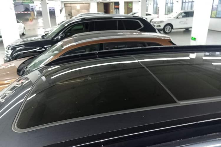 Used Chevrolet Orlando 2020 Light Hybrid Redline 530T Automatic Enjoyment Edition (5+2 Models) Roof