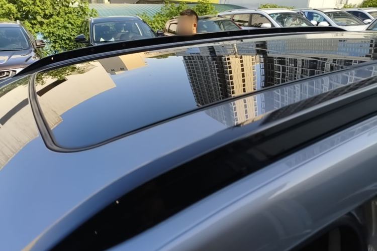 Used Chevrolet Orlando 2020 Light Hybrid Redline 530T Automatic Enjoyment Edition (5+2 Models) Roof