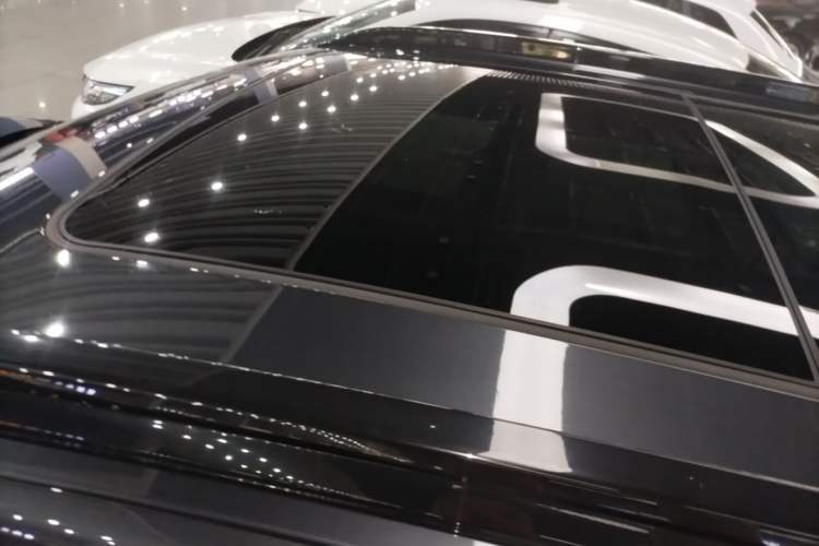 Used Chevrolet Orlando 2020 Light Hybrid Redline 530T Automatic Enjoyment Edition (5+2 Models) Roof