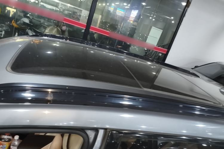 Used Chevrolet Orlando 2020 Light Hybrid Redline 530T Automatic Enjoyment Edition (5+2 Models) Roof