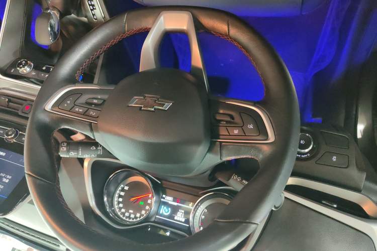 Used Chevrolet Orlando 2020 Light Hybrid Redline 530T Automatic Enjoyment Edition (5+2 Models) Steering Wheel
