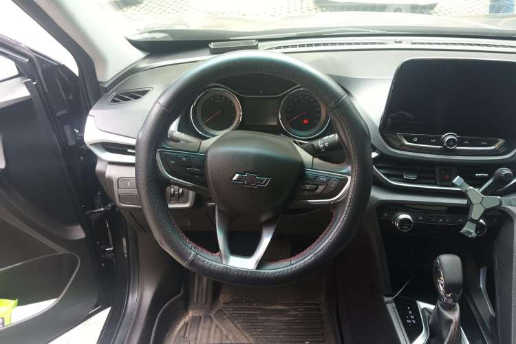 Used Chevrolet Orlando 2020 Light Hybrid Redline 530T Automatic Enjoyment Edition (5+2 Models) Steering Wheel