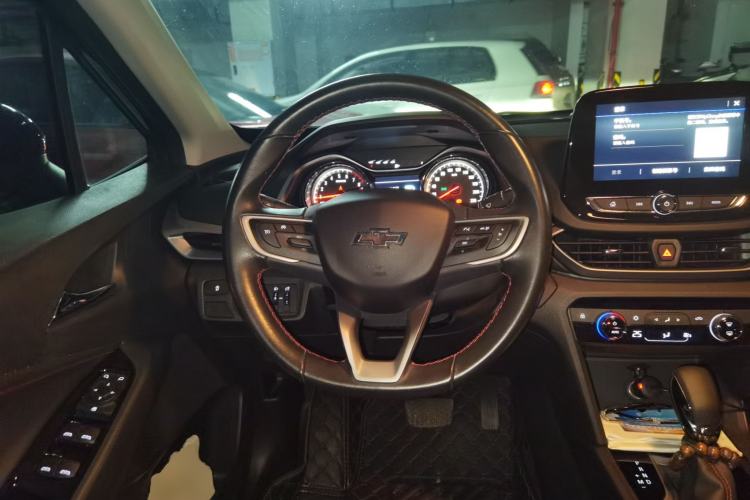 Used Chevrolet Orlando 2020 Light Hybrid Redline 530T Automatic Enjoyment Edition (5+2 Models) Steering Wheel