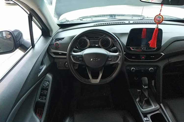 Used Chevrolet Orlando 2020 Light Hybrid Redline 530T Automatic Enjoyment Edition (5+2 Models) Steering Wheel