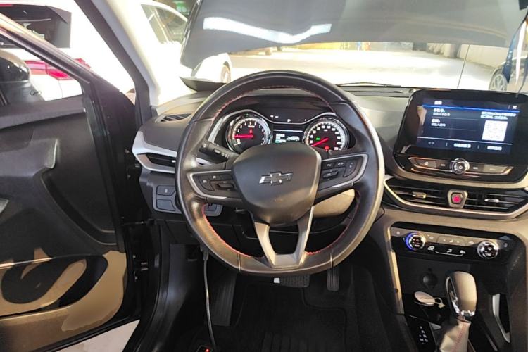 Used Chevrolet Orlando 2020 Light Hybrid Redline 530T Automatic Enjoyment Edition (5+2 Models) Steering Wheel