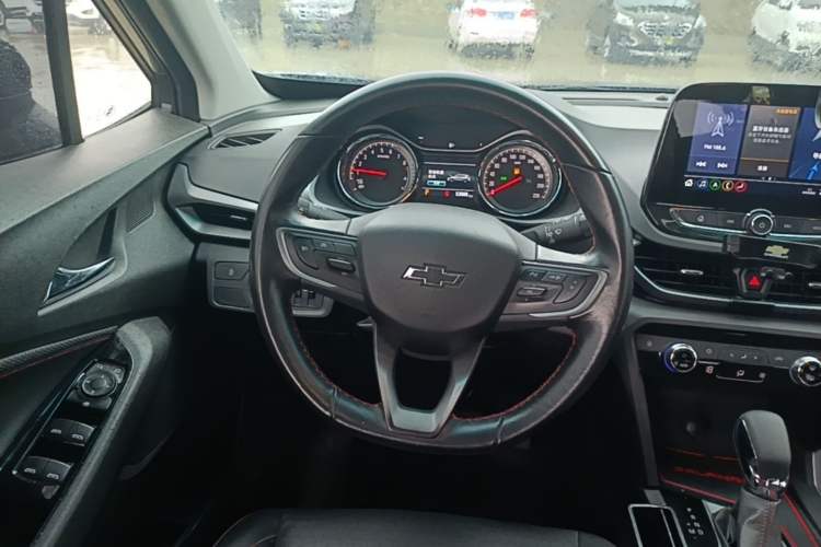 Used Chevrolet Orlando 2020 Light Hybrid Redline 530T Automatic Enjoyment Edition (5+2 Models) Steering Wheel