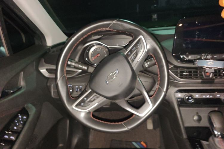 Used Chevrolet Orlando 2020 Light Hybrid Redline 530T Automatic Enjoyment Edition (5+2 Models) Steering Wheel