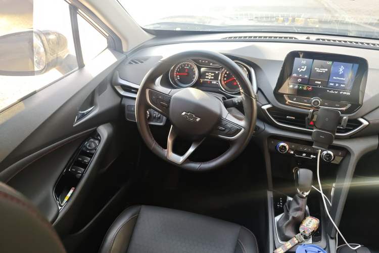 Used Chevrolet Orlando 2020 Light Hybrid Redline 530T Automatic Enjoyment Edition (5+2 Models) Steering Wheel