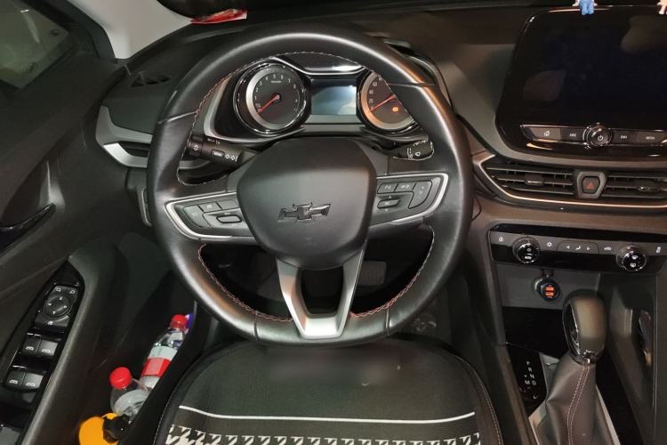 Used Chevrolet Orlando 2020 Light Hybrid Redline 530T Automatic Enjoyment Edition (5+2 Models) Steering Wheel