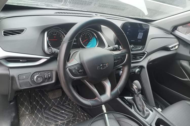 Used Chevrolet Orlando 2020 Light Hybrid Redline 530T Automatic Enjoyment Edition (5+2 Models) Steering Wheel