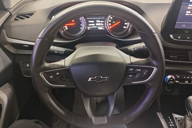 Used Chevrolet Orlando 2020 Light Hybrid Redline 530T Automatic Enjoyment Edition (5+2 Models) Steering Wheel