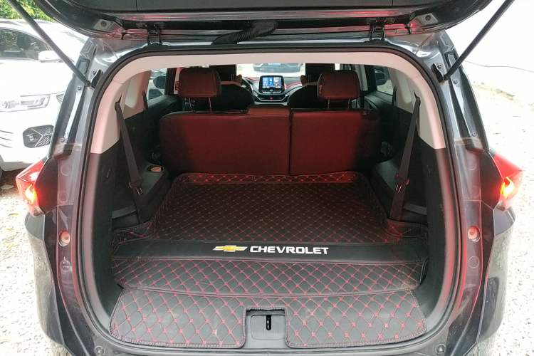 Used Chevrolet Orlando 2020 Light Hybrid Redline 530T Automatic Enjoyment Edition (5+2 Models) Trunk