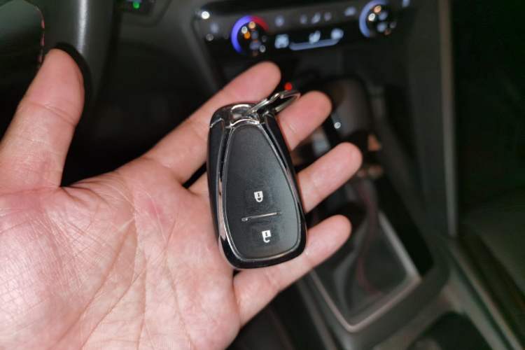 Used Chevrolet Orlando 2020 Light Hybrid Redline 530T Automatic Enjoyment Edition (5+2 Models) Vehicle Key